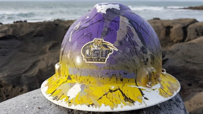 Capacete encontrado em praia da Irlanda - Divulgação