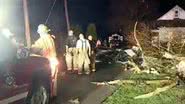 Bombeiros atuam na região do meio-oeste dos EUA, atingida por tornados na noite de ontem, 14 - Divulgação/vídeo