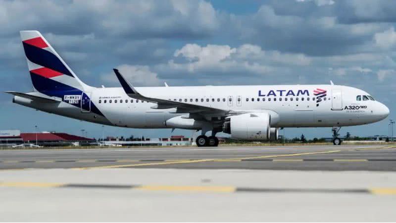 Fotografia de avião da Latam - Divulgação/ Latam Airlines