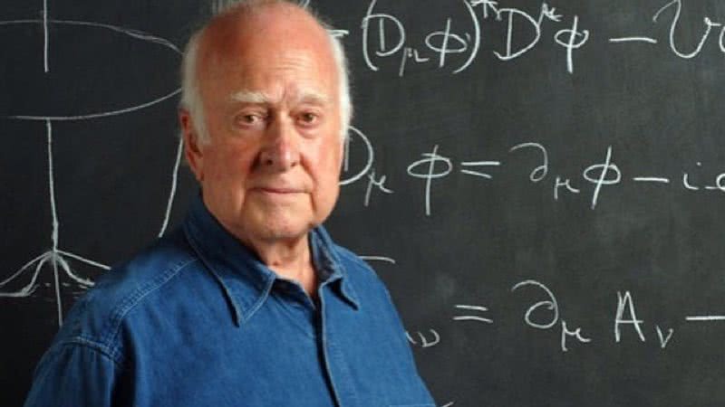 O vencedor do Nobel de Física, Peter Higgs - Wikimedia Commons, sob licença Creative Commons