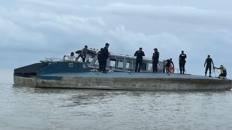 Submarino de madeira encontrado no Pará - Reprodução