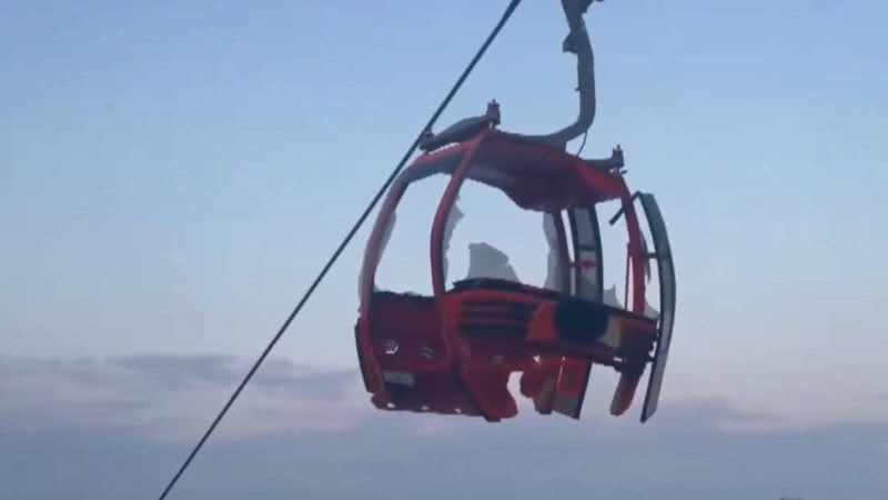 Imagem do teleférico destruído após o incidente - Reprodução/Vídeo/X/@sputnik_brasil