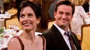 Courteney Cox e Matthew Perry em Friends - Divulgação/ NBC