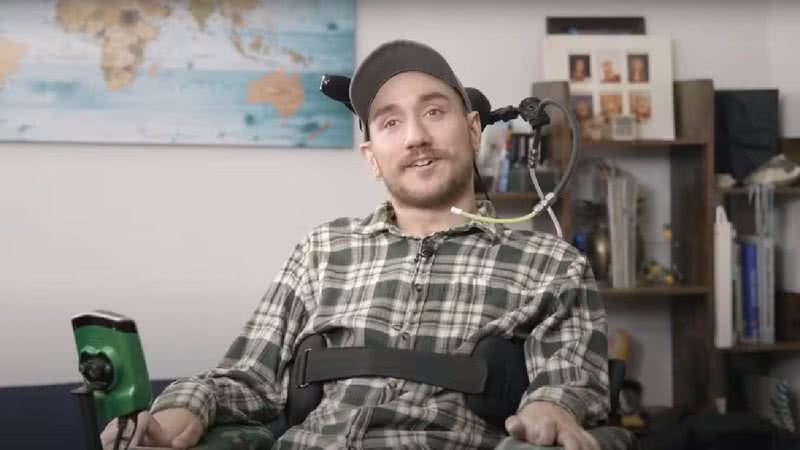 Nolan Arbaugh, primeiro paciente a receber o implante do chip cerebral da Neuralink - Reprodução/Neuralink