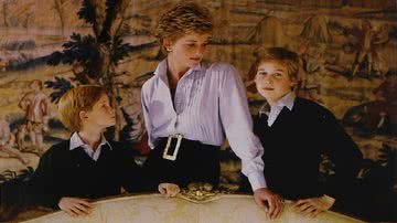 Princesa Diana com seus filhos, Harry e William, em foto presente em carta - Sworders