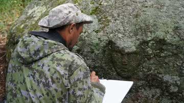 Rocha talhada encontrada por funcionários do Departamento Regional de Situações Emergenciais do Cazaquistão - Divulgação/Akmola Region