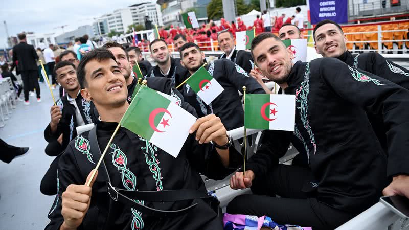 Delegação da Argélia na Cerimônia de Abertura dos Jogos Olímpicos - Getty Images