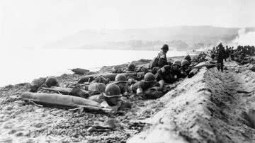 Soldados norte-americanos em Saint-Tropez, França, em 15 de agosto de 1944 - Getty Images