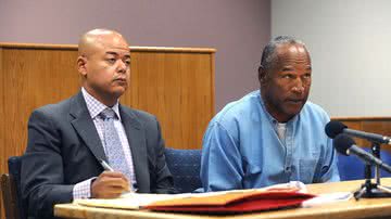 À esquerda, advogado Malcolm LaVergne; à direita, ex-jogador O.J. Simpson - Getty Images