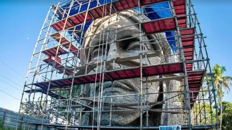 Imagem da construção da estátua de Cristo - Divulgação/Prefeitura de Pilar