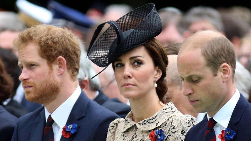 Príncipe Harry, Kate Middleton e príncipe William, respectivamente - Getty Images