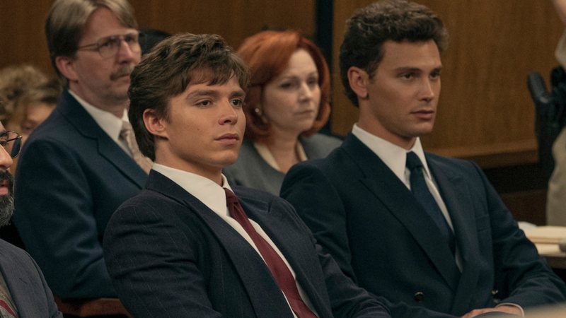 Cena da série da Netflix sobre os irmãos Menendez - Divulgação/Netflix