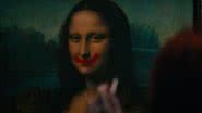 Vídeo em que a Monsa Lisa aparece com sorriso de batom - Reprodução/Vídeo