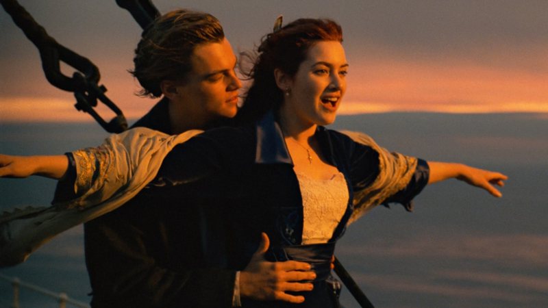 Jack (Leonardo DiCaprio) e Rose (Kate Winslet) em 'Titanic' (1997) - Reprodução/20th Century Fox