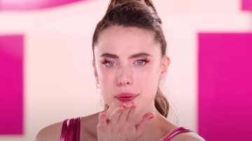 Margaret Qualley em 'A Substância' - Reprodução/Imagem Filmes