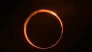 Eclipse solar com anel de fogo - JUAN MABROMATA / AFP