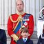 Em ordem: George, William, Louis, Kate e Charlotte