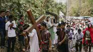 Encenação da crucificação de Jesus Cristo em Guwahati, Assam, Índia - Getty Images