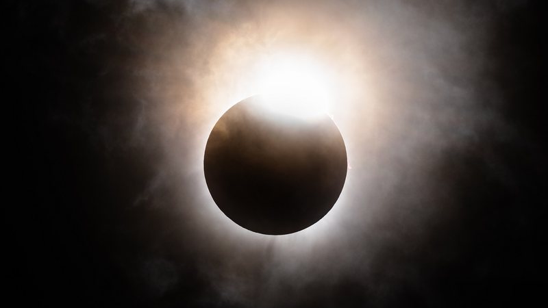 Imagem ilustrativa de um eclipse solar - Getty Images