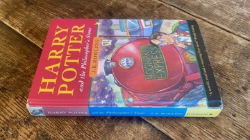 Edição rara do livro “Harry Potter e a Pedra Filosofal” - Divulgação/Rare Book Auctions