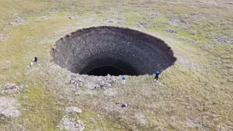 Cratera encontrada na Sibéria - Divulgação/Igor Bogoyavlensky