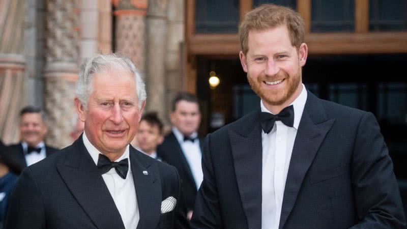 Charles III e seu filho mais novo, o príncipe Harry - Getty Images