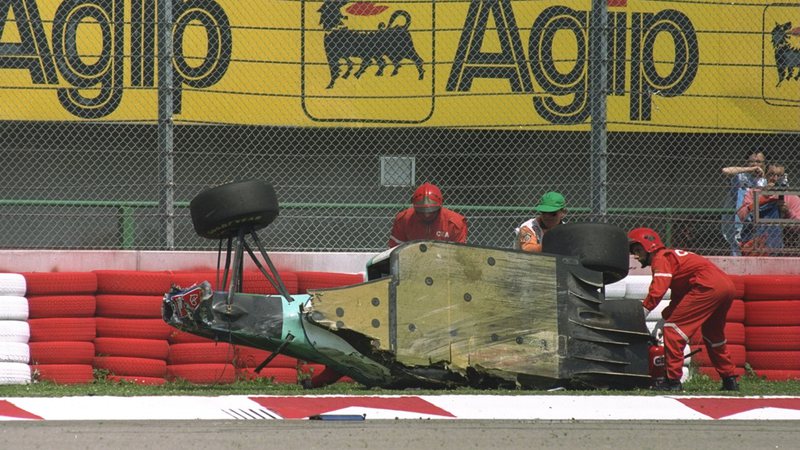 Acidente com Rubens Barrichello no GP de San Marino - Getty Imagens