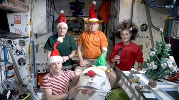 Registro dos astronautas celebrando o Natal - Reprodução/Vídeo/X