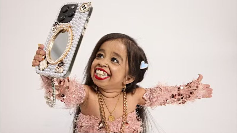 Jyoti Amge, a menor mulher do mundo - Divulgação/Guinness