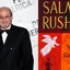 Salman Rushdie e capa do livro 'Os Versos Satânicos'