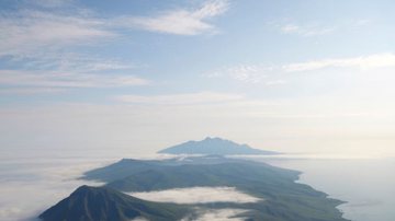 Vista aérea da Ilha Simushir - Oleg Dirksen/PA Wire