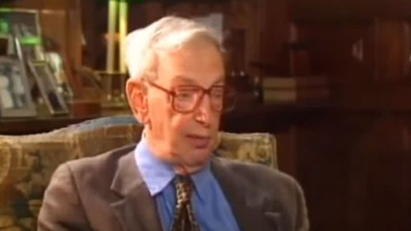 Eric Hobsbawm durante uma entrevista - Divulgação / Youtube / SÉRGIO ROCHA - HISTÓRIA E EDUCAÇÃO