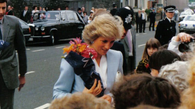 Princesa Diana em Bristol, 1987 - Rick, CC BY 2.0, via Wikimedia Commons