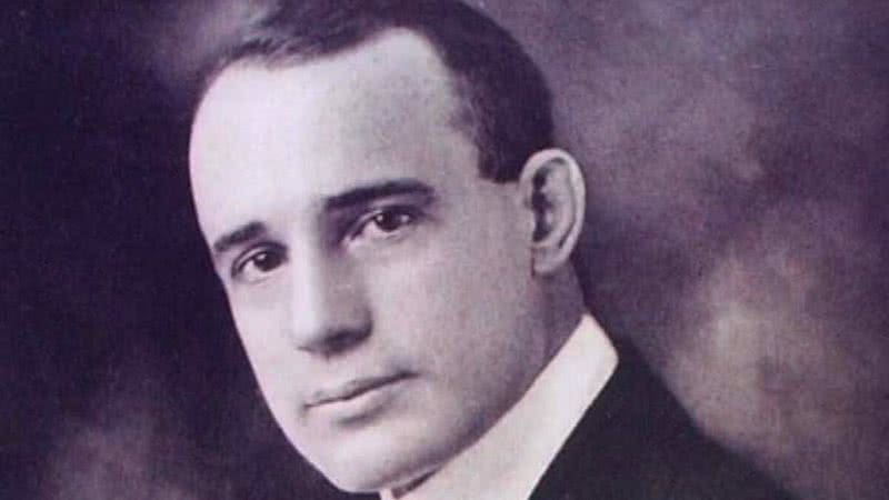 Escritor Napoleon Hill - Wikimedia Commons