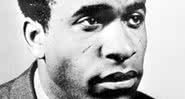 Frantz Fanon, autor de Pele Negra, Máscaras Brancas (1952) - Wikimedia Commons