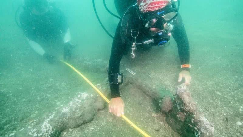 Mergulhadores durante a descoberta das âncoras espanholas - Instituto Nacional de Antropologia e História do México