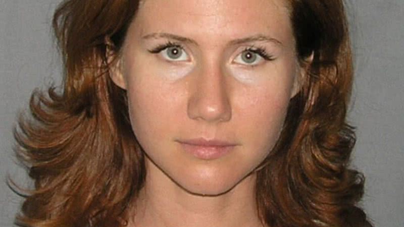 Foto de Anna Chapman de quando ela foi presa por espionagem - Wikimedia Commons