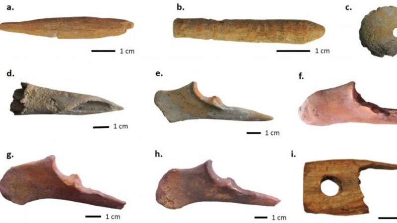 Artefatos encontrados no sítio arqueológico do Irã - Karim Alizadeh