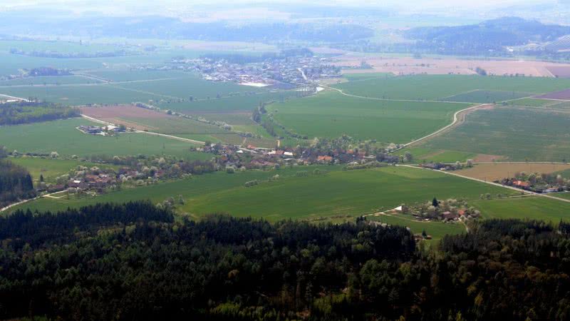 Comuna de Domašín, onde foram realizadas as escavações - Domínio Público