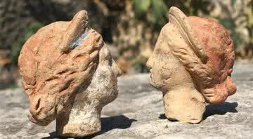 Duas esculturas encontradas em Myra, Turquia - Divulgação/Ministério da Cultura e Turismo e da Universidade de Akdeniz