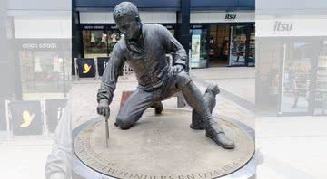 Fotografia da estátua de Flinders e seu gato (que foi com ele na expedição à Austrália) na estação de Euston, na Inglaterra. - Wikimedia Commons