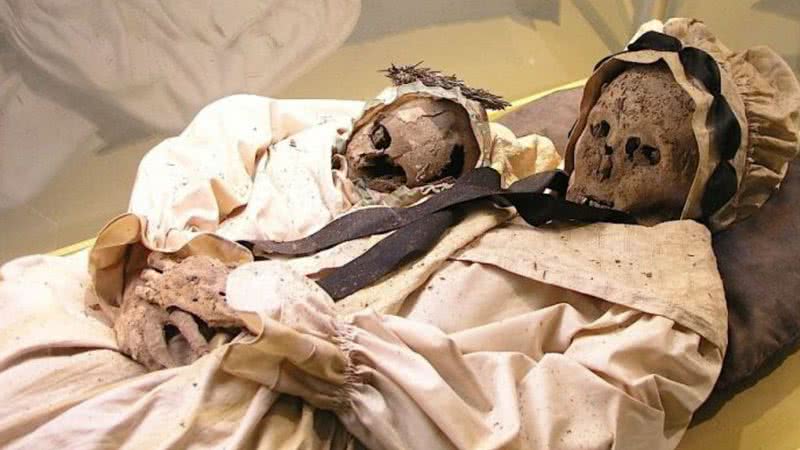 Mãe e filha encontradas na igreja em Vác, Hungria - Divulgação/ Museu de História Natural da Hungria