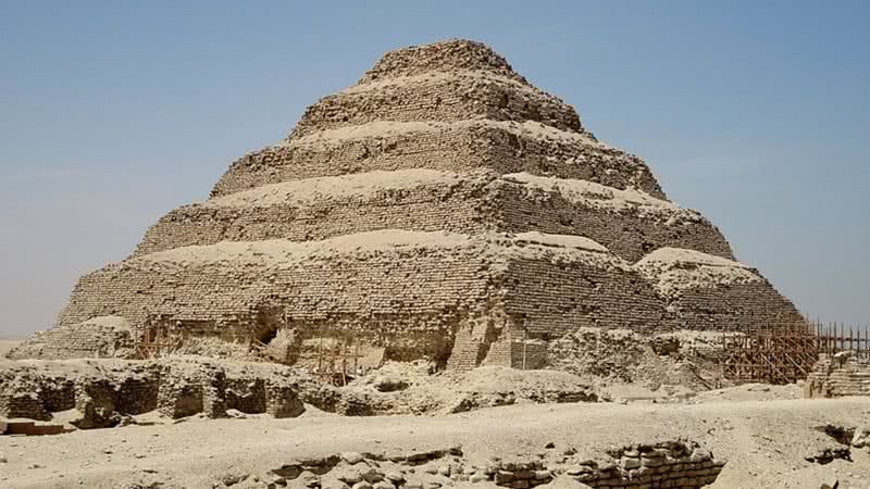 Fotografia da pirâmide de Djoser - Wikimedia Commons / Olaf Tausch