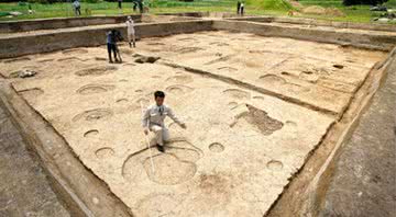 As ruínas do possível palácio imperial descobertas no Japão - Divulgação/Takuya Tanabe