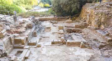 Fotografia em plano plongê do templo - Autoridade de Parques e Natureza de Israel