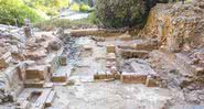 Fotografia em plano plongê do templo - Autoridade de Parques e Natureza de Israel