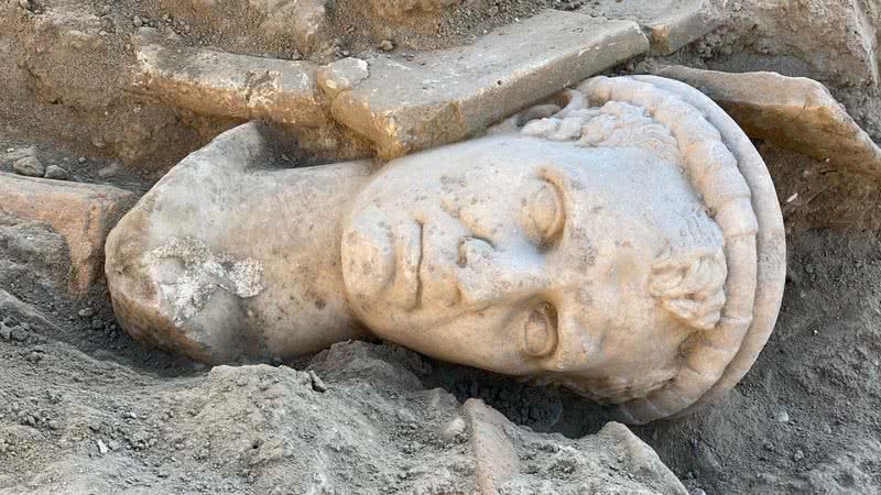 Busto de padre de 2 mil anos - Divulgação - AA Photo