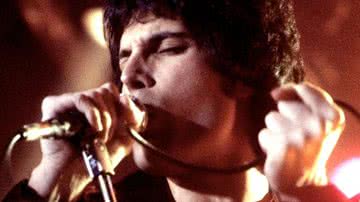 Freddie Mercury, vocalista da banda britânica de rock, Queen - Wikimedia Commons/Carl Lender