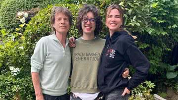 Fotografia de Luciana Gimenez ao lado do filho, Lucas Jagger, e do ex-marido, o astro do rock Mick Jagger - Reprodução/Instagram/lucianagimenez