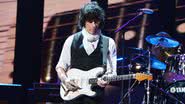 Jeff Beck durante apresentação - Getty Images